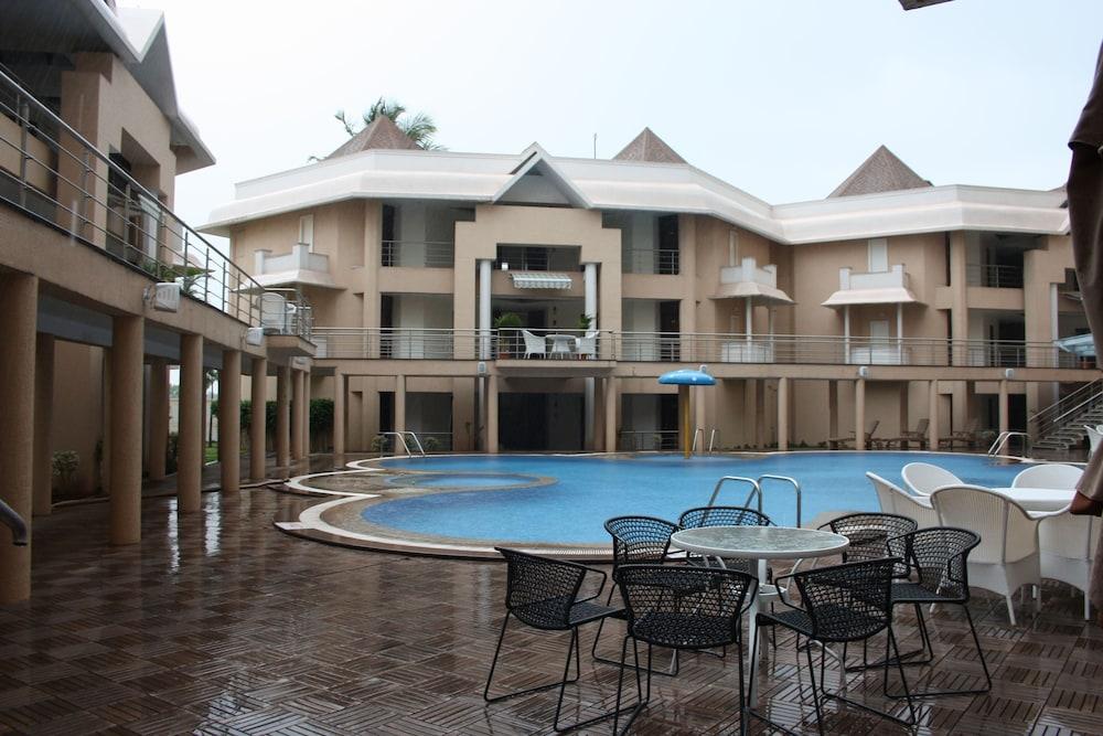 Royal Orchid Central Kireeti Hampi, Hospet Екстер'єр фото