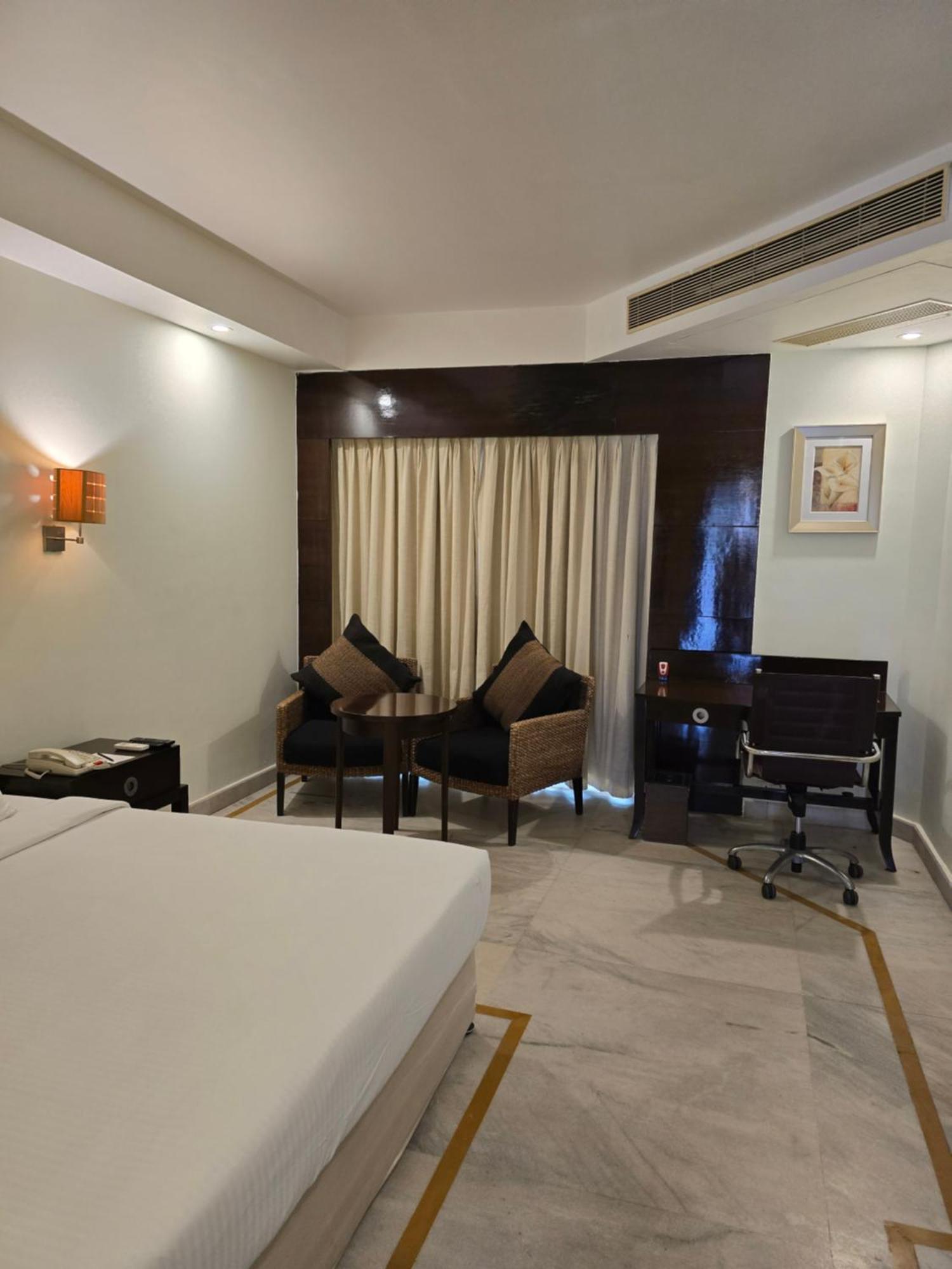 Royal Orchid Central Kireeti Hampi, Hospet Екстер'єр фото