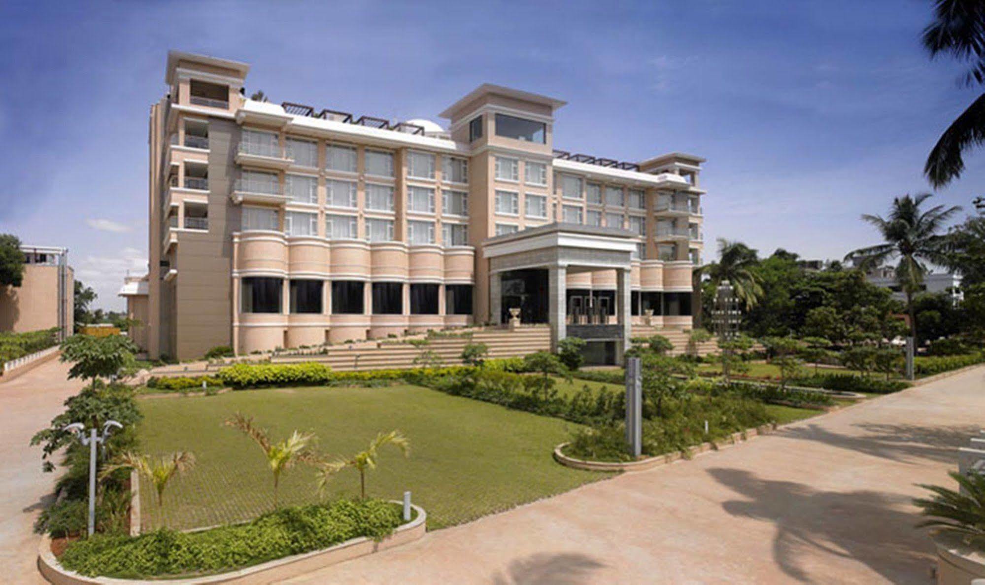 Royal Orchid Central Kireeti Hampi, Hospet Екстер'єр фото