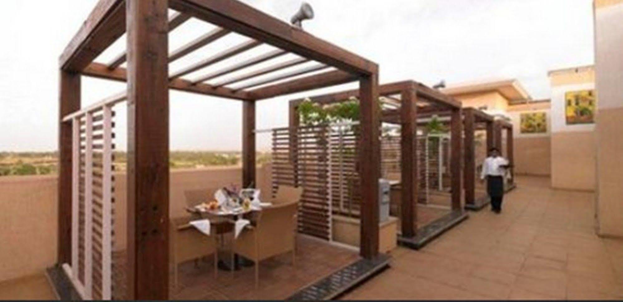 Royal Orchid Central Kireeti Hampi, Hospet Екстер'єр фото