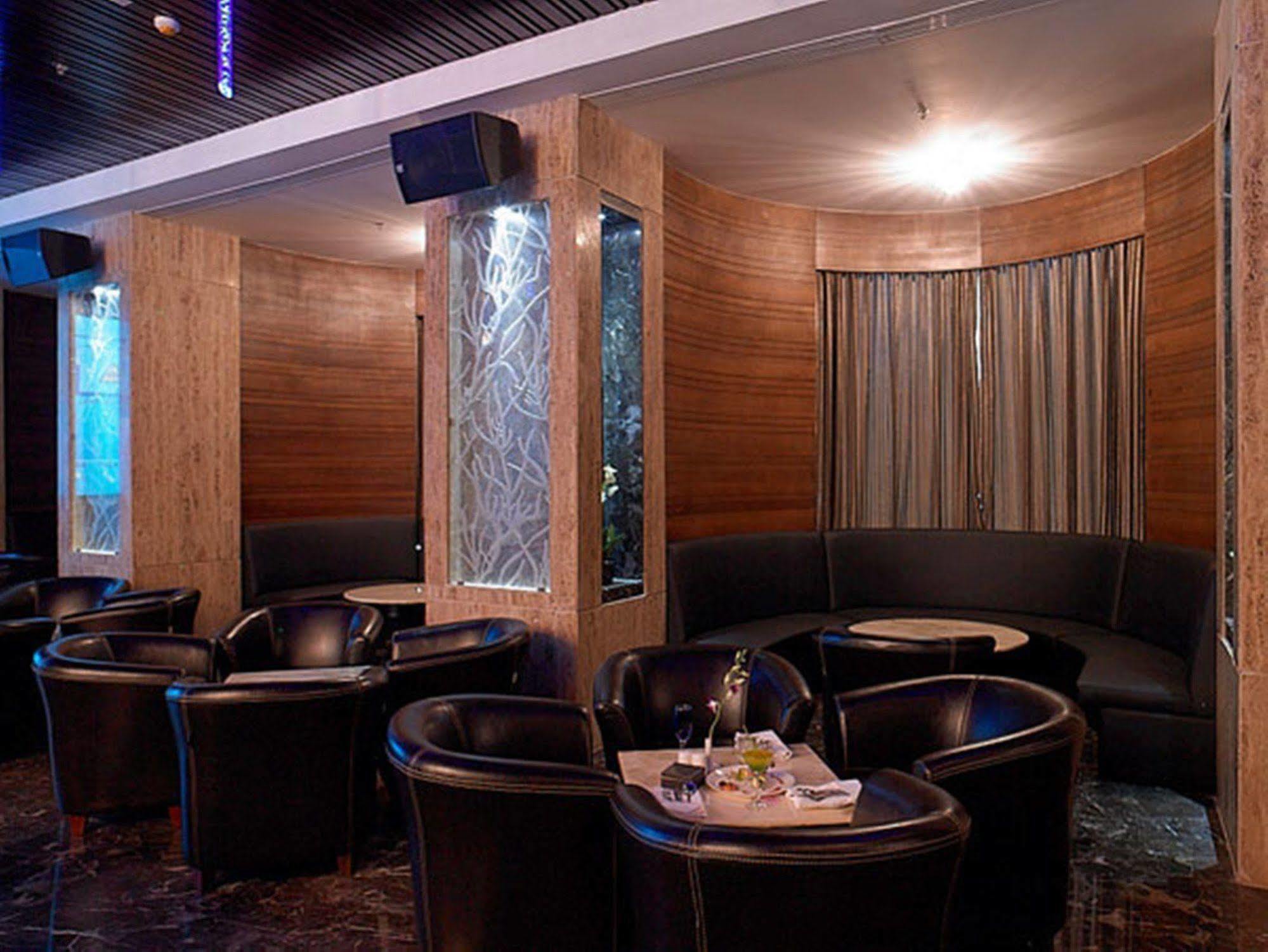 Royal Orchid Central Kireeti Hampi, Hospet Екстер'єр фото