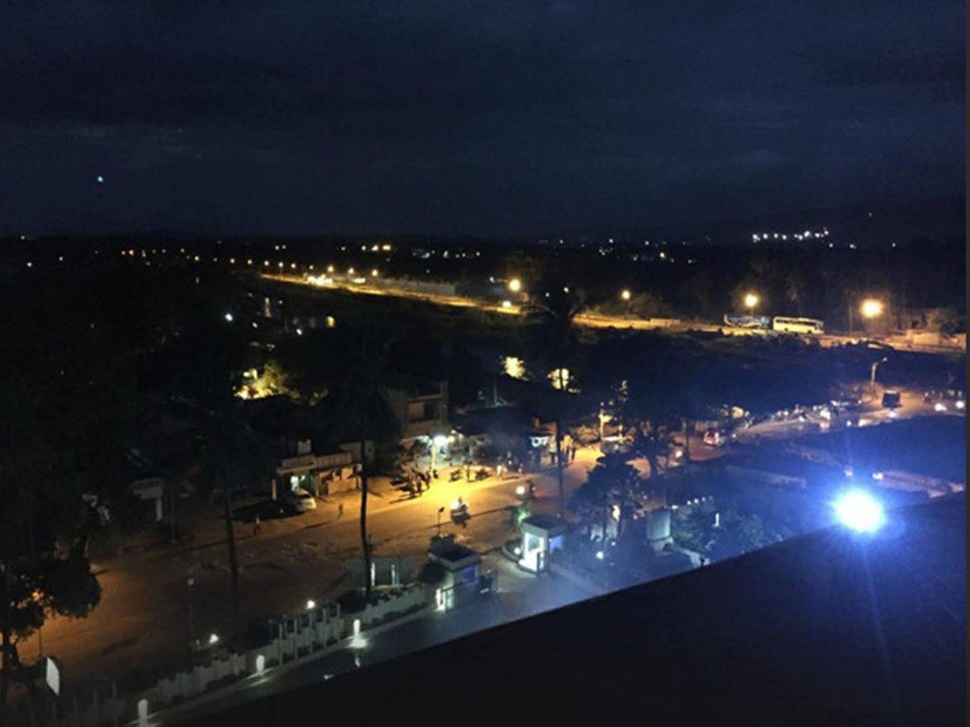 Royal Orchid Central Kireeti Hampi, Hospet Екстер'єр фото